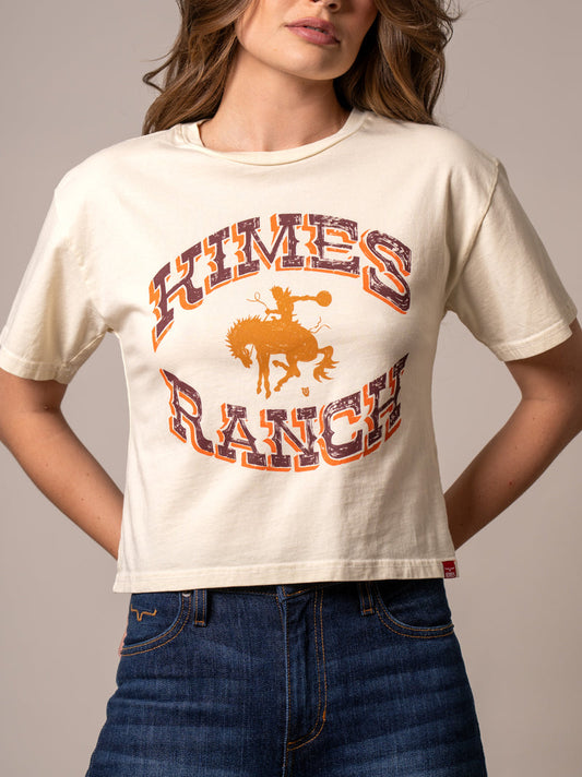 Camiseta Kimes Ranch Lucky B. Bucking para mujer (marfil)