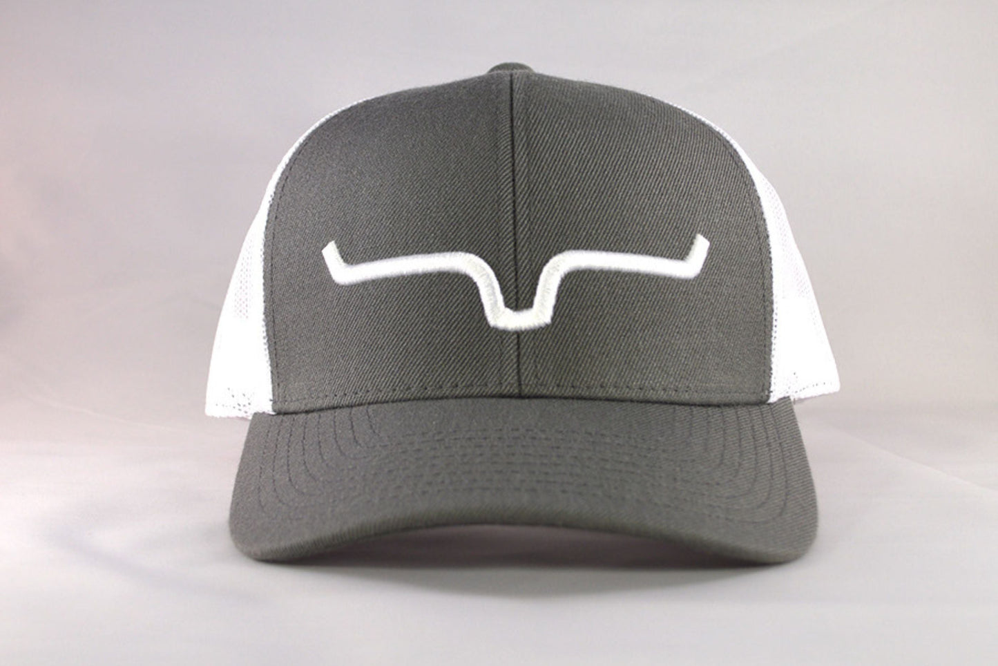 Gorra de camionero Kimes Ranch Weekly (carbón/blanco)