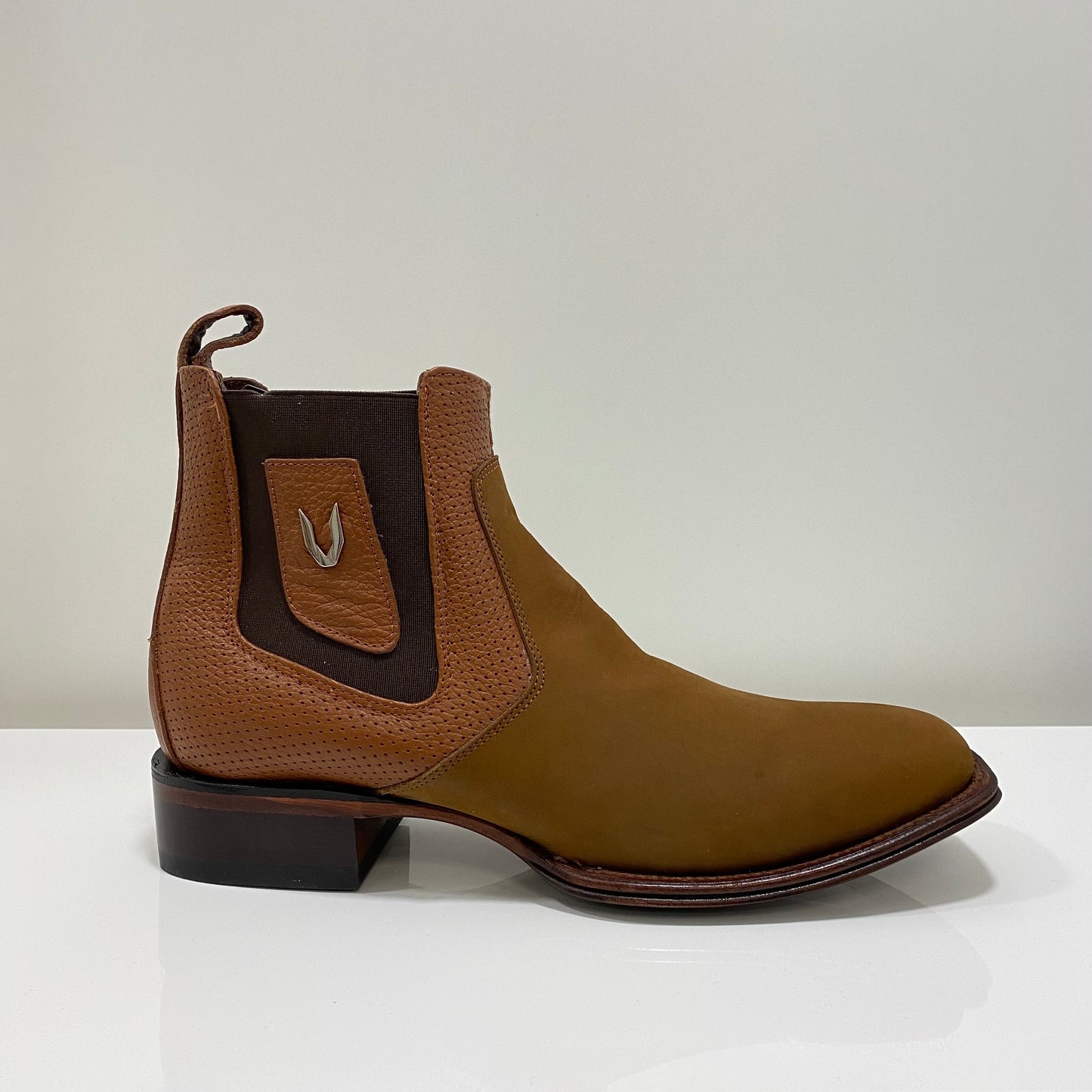 Botas Chelsea Vestigium con punta cuadrada ancha para hombre (782B6350 - Shedron)