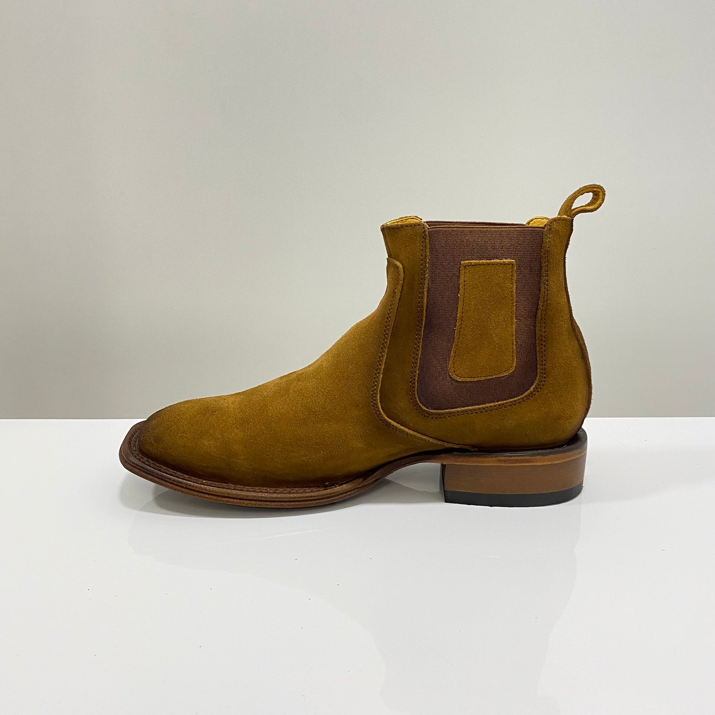 Botas Chelsea de ante Quincy para hombre (Q82BC6331 - Tostado)