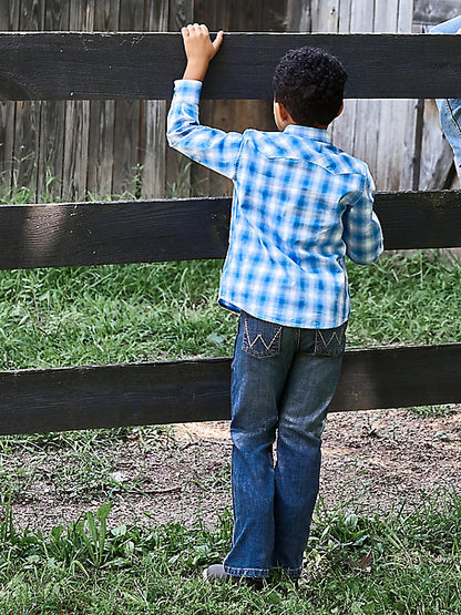 Vaqueros Wrangler Retro Slim Boot para niño (77BWZ / 112336145 / Layton)