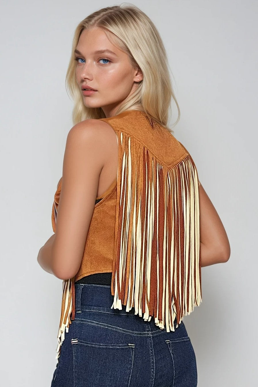 Wisteria Lane Women's Fringed Vest (W6408JIA - Camel/Cream)
