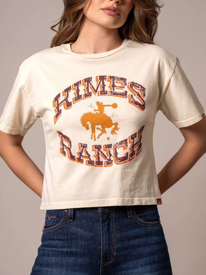 Camiseta Kimes Ranch Lucky B. Bucking para mujer (marfil)