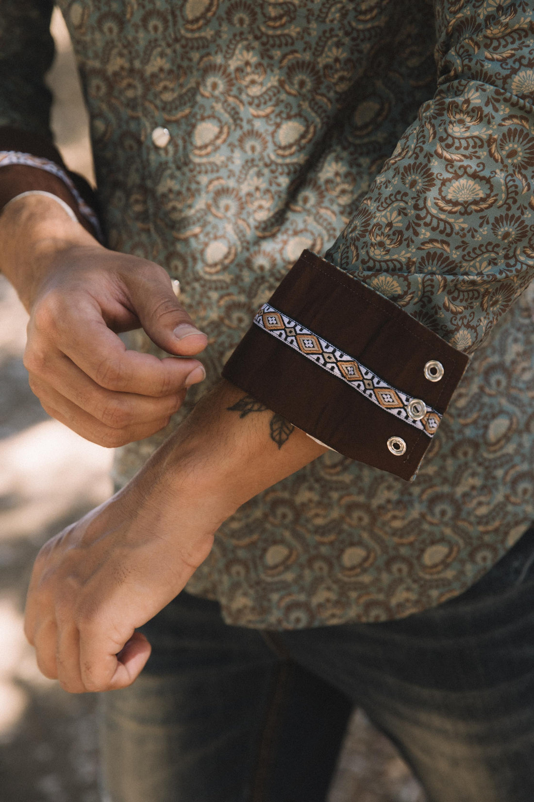 Camisa Platini de algodón/spandex de manga larga azul con broches y corte moderno para hombre (WPL11161 Azul)